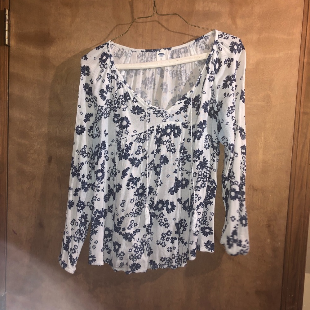 Flowy long sleeve